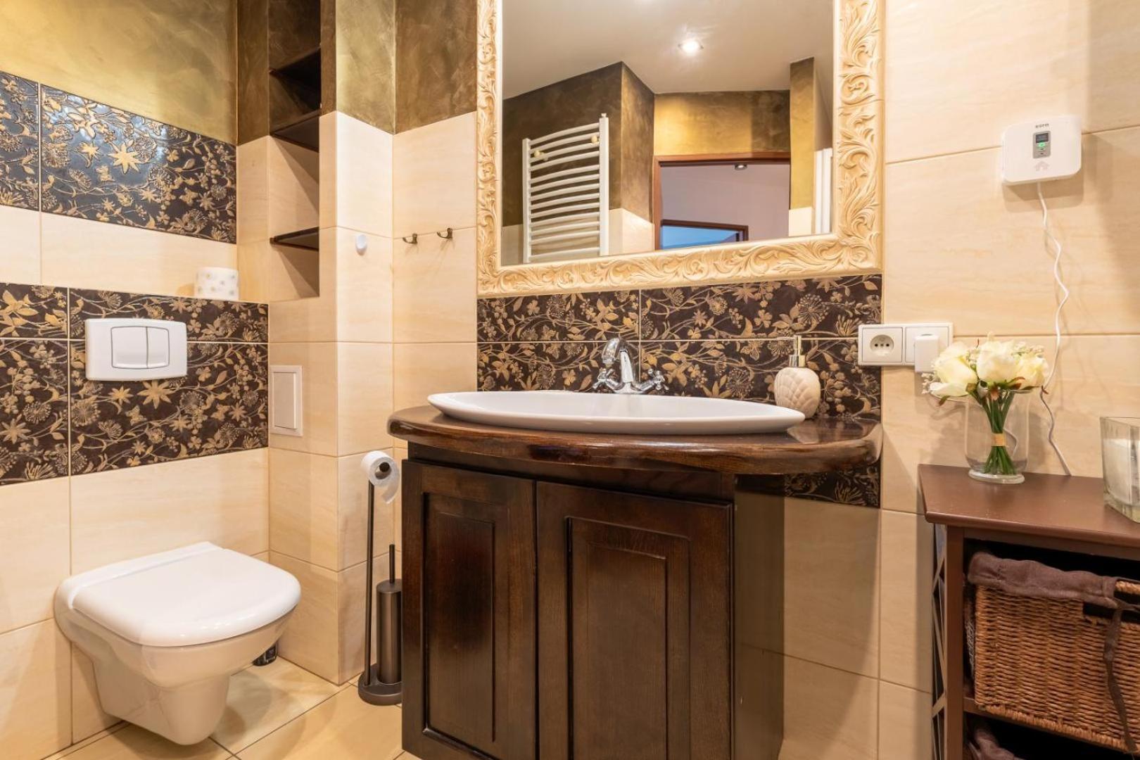 Apartament Ratuszlove - 2 Osobne Sypialnie, Z Widokiem Na Ratusz - By Spaceapart Jelenia Gora Luaran gambar