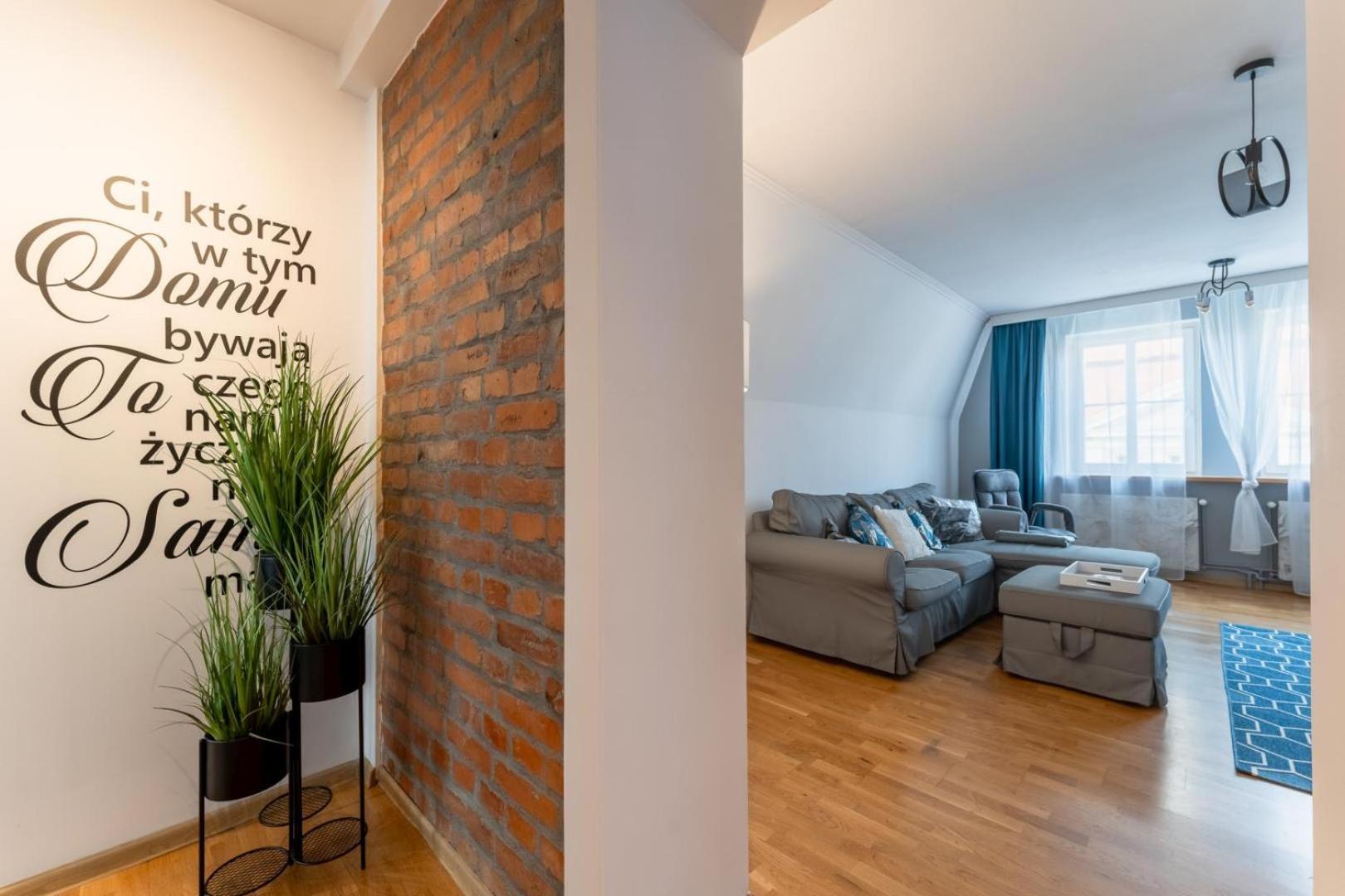 Apartament Ratuszlove - 2 Osobne Sypialnie, Z Widokiem Na Ratusz - By Spaceapart Jelenia Gora Luaran gambar