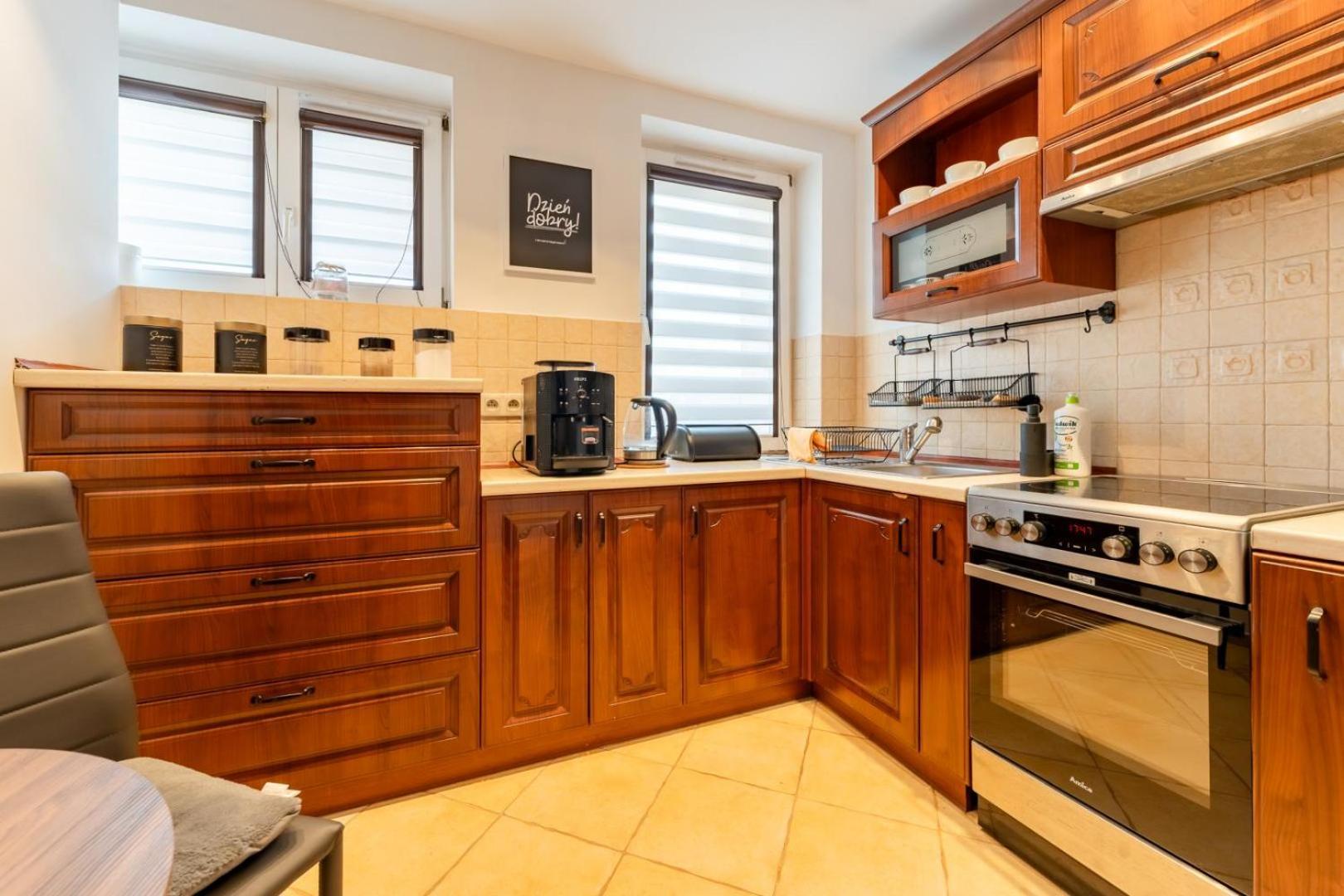 Apartament Ratuszlove - 2 Osobne Sypialnie, Z Widokiem Na Ratusz - By Spaceapart Jelenia Gora Luaran gambar