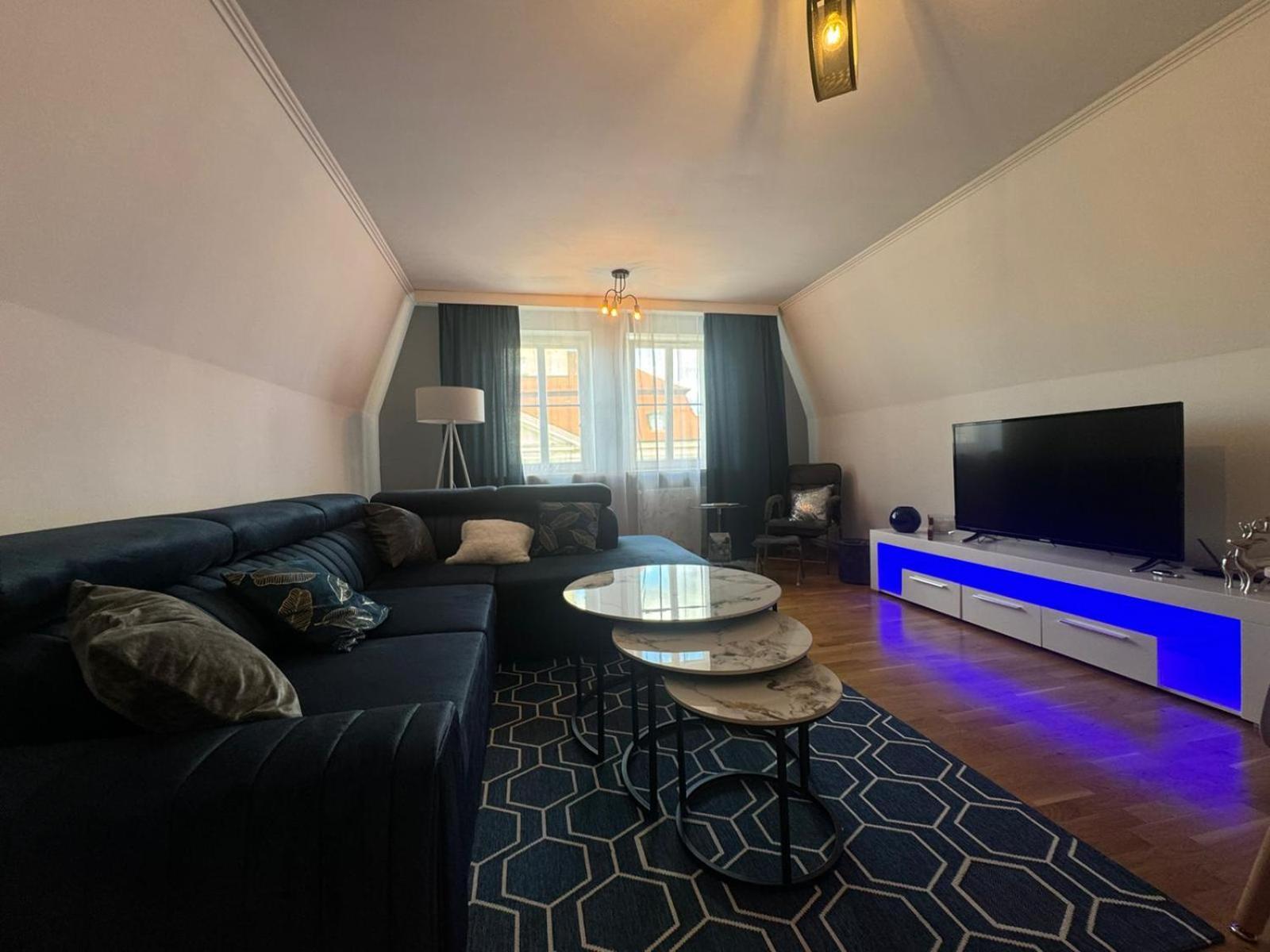 Apartament Ratuszlove - 2 Osobne Sypialnie, Z Widokiem Na Ratusz - By Spaceapart Jelenia Gora Luaran gambar